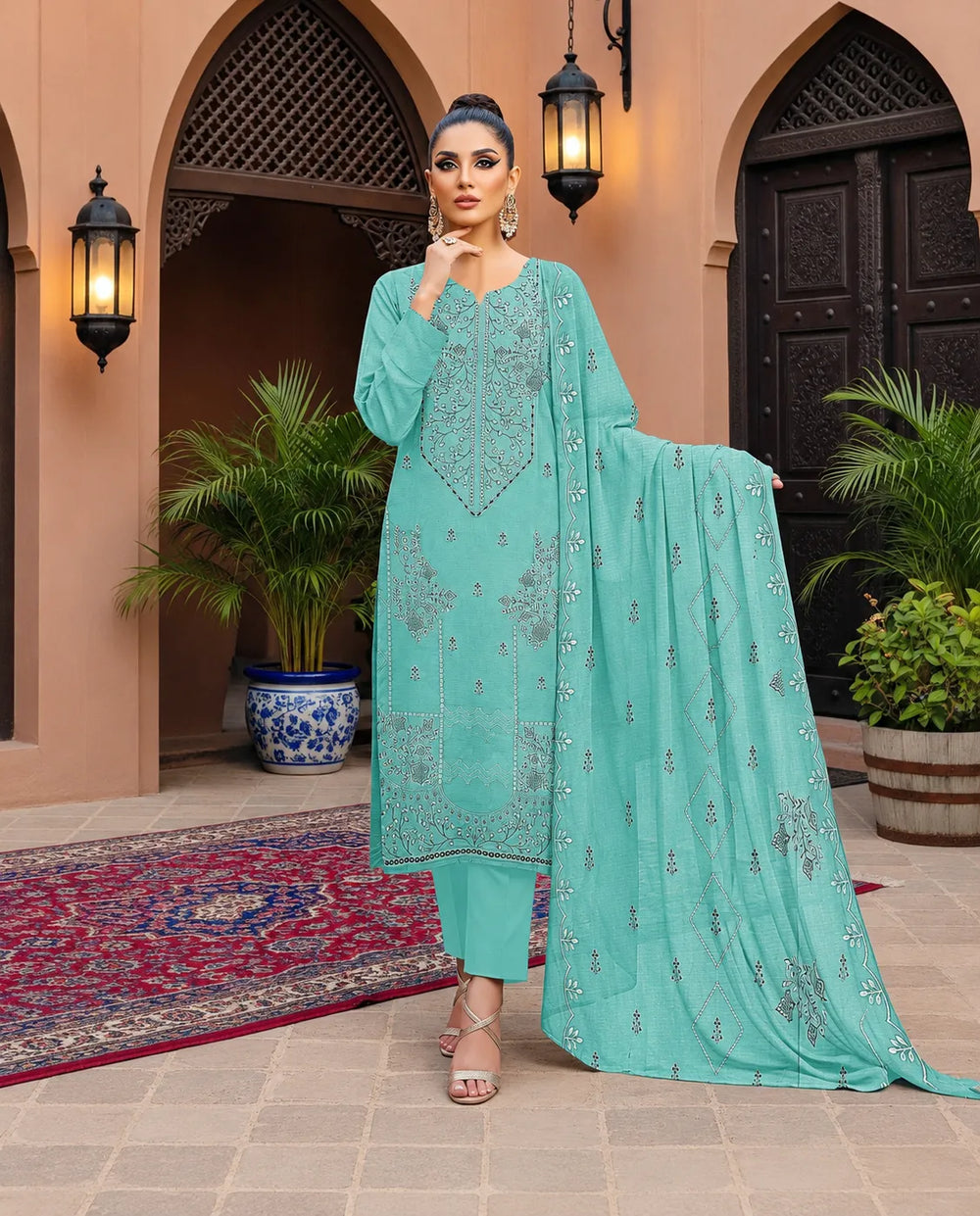 1029 Noor Fashion Breezay Bana Dora Lawn  | Premium Embroidered 3 Piece Lawn Suit